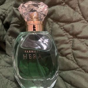 Farmasi Hera perfume 
Used once